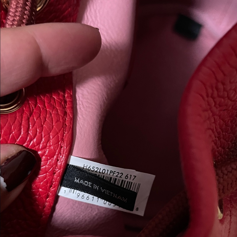 Marc Jacobs  The Bucket Bag Original Red like new - Picture 4 of 7